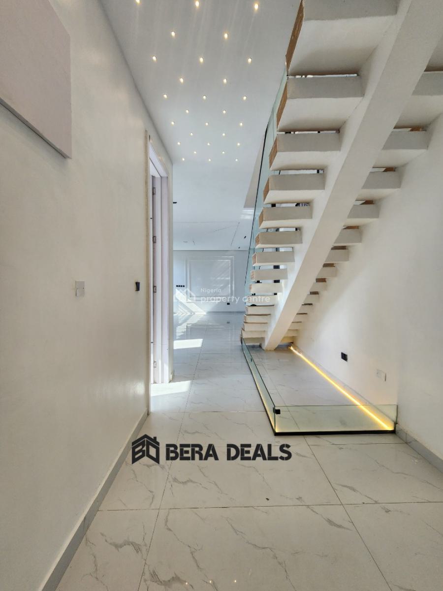 5 Bedroom Fully Detached House with Bq, Ikota, Lekki, Lagos, Detached Duplex for Sale