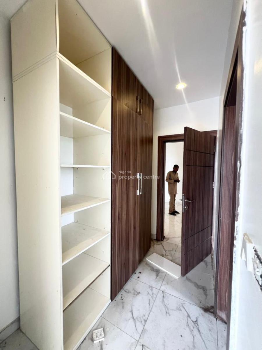 3 Bedrooms Apartments, Lekki Phase 1, Lekki, Lagos, Flat / Apartment for Sale