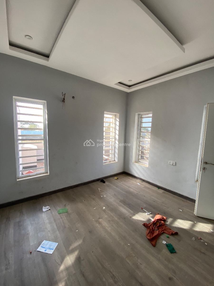 Standard 2 Bedroom Apartment with Visitors Toilet and Balcony, Along Sunnyvale Expressway, Galadimawa, Abuja, Flat / Apartment for Rent