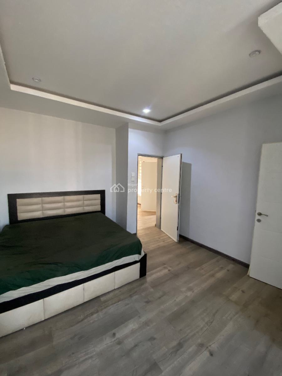 Standard 2 Bedroom Apartment with Visitors Toilet and Balcony, Along Sunnyvale Expressway, Galadimawa, Abuja, Flat / Apartment for Rent