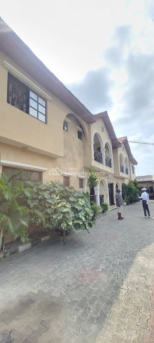 a Standard and Spacious Three Bedroom Apartment, Badore, Ajah, Lagos, Flat / Apartment for Rent