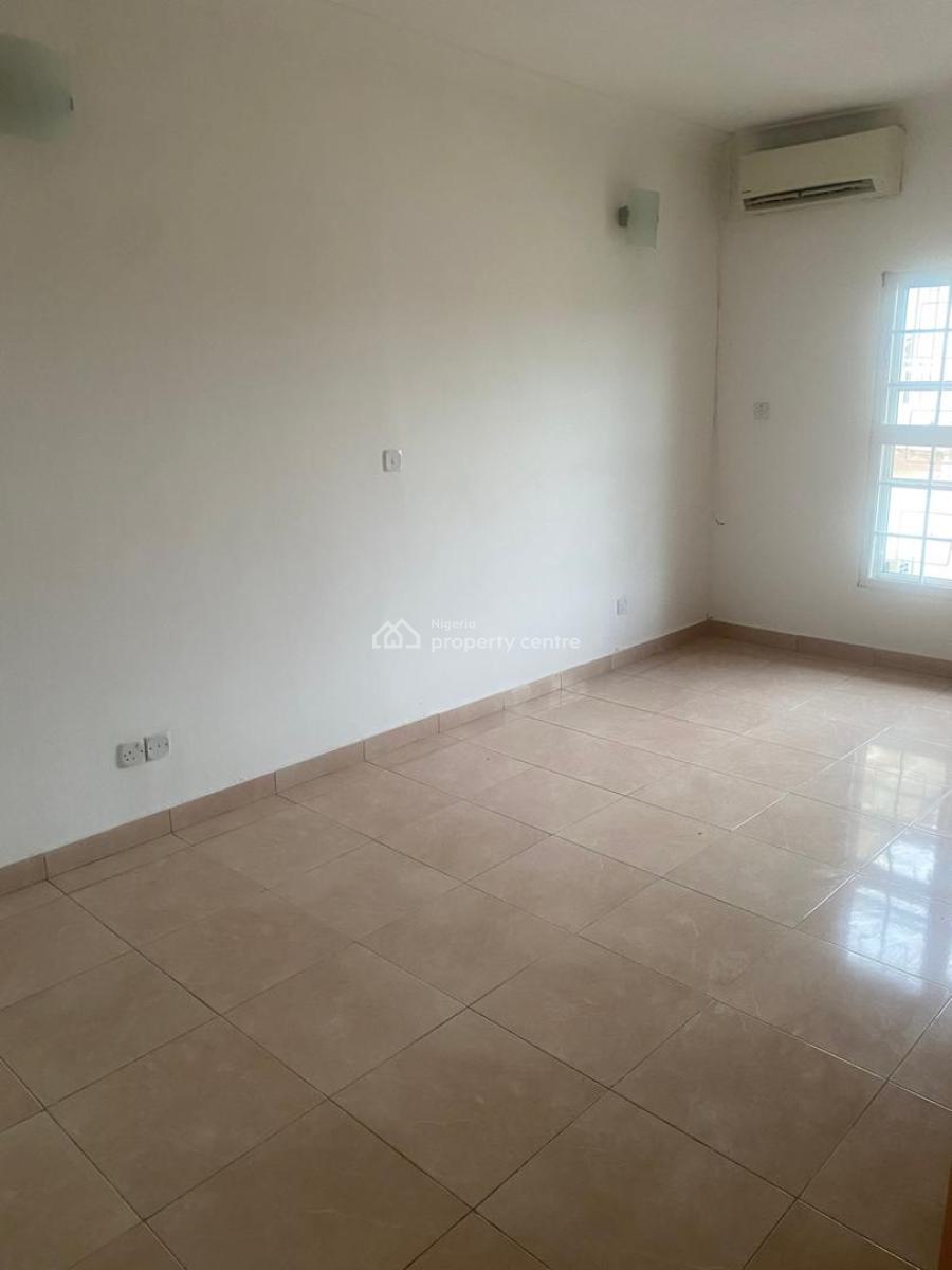 Lovely Serviced 2 Bedrooms Penthouse Apartment, Off Babatunde Anjous Street, Lekki Phase 1, Lekki, Lagos, Flat / Apartment for Rent