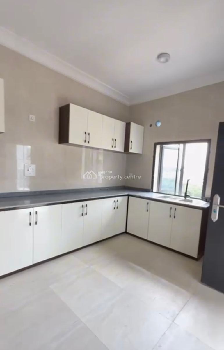 Luxury 3 Bedroom En-suite Flat +bq, Tarred Road, Katampe (main), Katampe, Abuja, Block of Flats for Sale