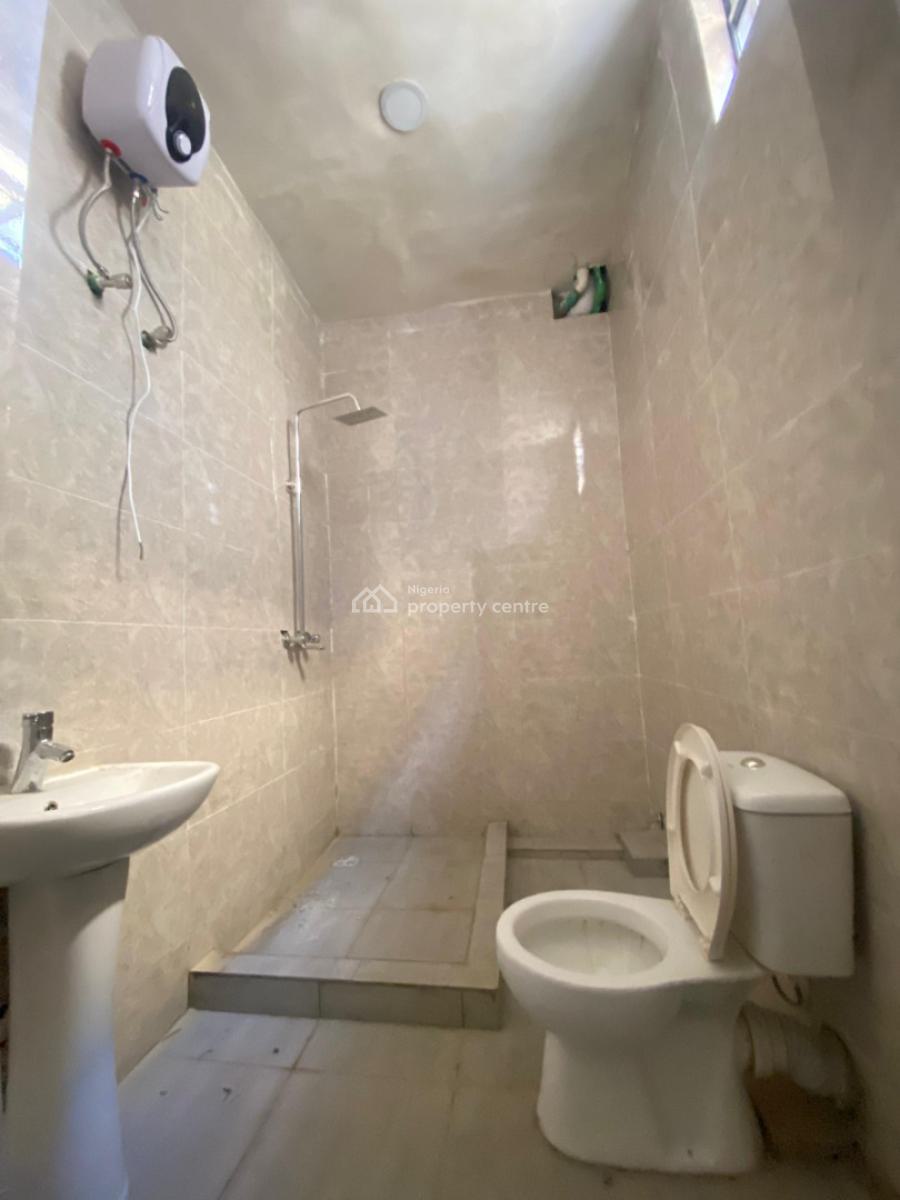 2 Bedroom Apartment, Ologolo, Lekki, Lagos, Flat / Apartment for Sale