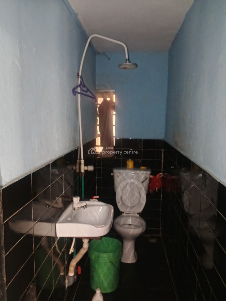 3 Bedrooms Ground Floor Flat in a Block of 4 Flats, Sumola Street, Mende, Maryland, Lagos, Flat / Apartment for Rent