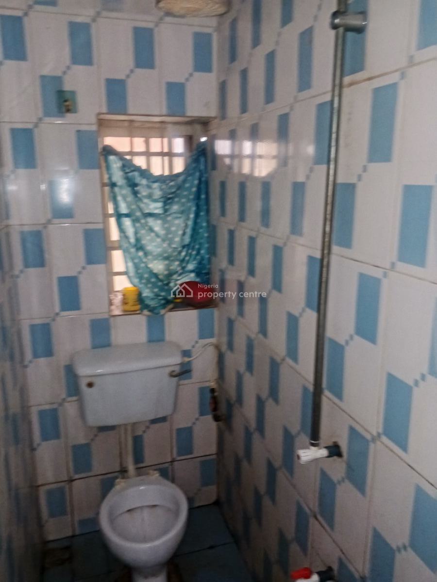 3 Bedrooms Ground Floor Flat in a Block of 4 Flats, Sumola Street, Mende, Maryland, Lagos, Flat / Apartment for Rent