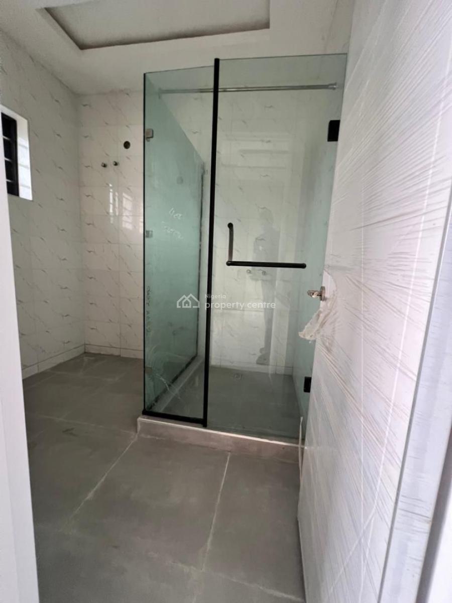 Beautifully Built 2 Bedroom Apartment in a Well Secure Environment, Lekki Phase 1, Lekki, Lagos, Flat / Apartment for Sale