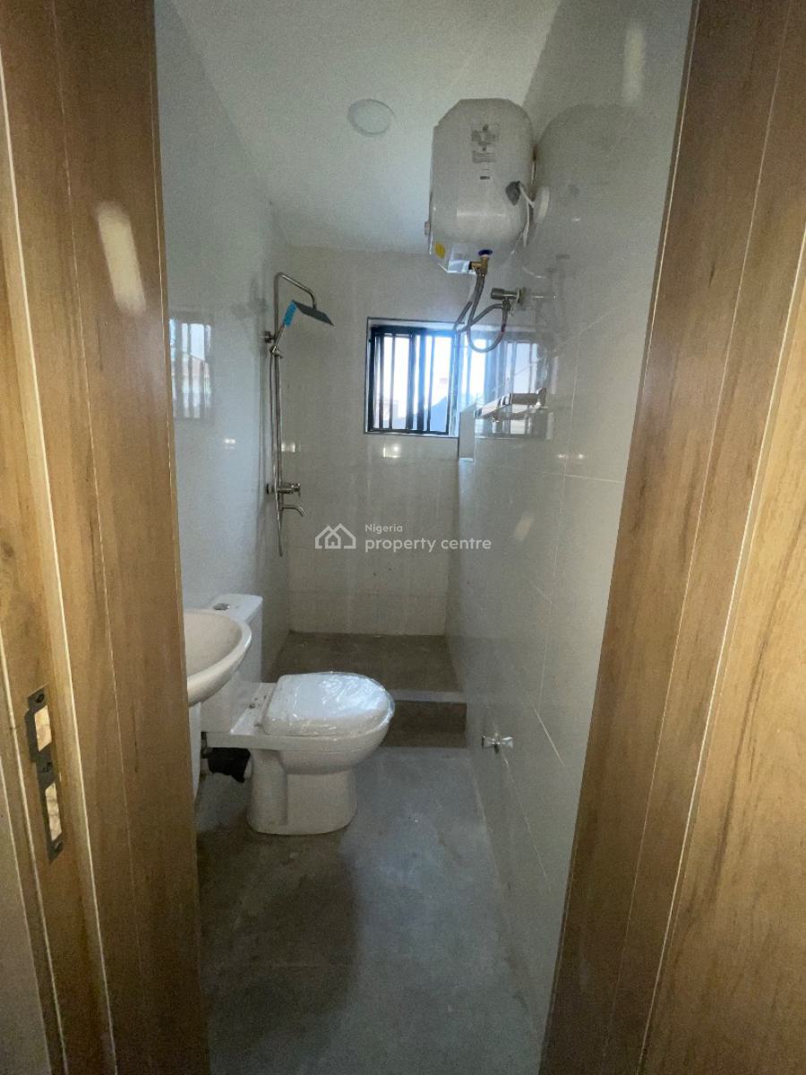 a Spacious Studio Room, Ikota Villa Estate, Lekki, Lagos, Self Contain (single Rooms) for Rent