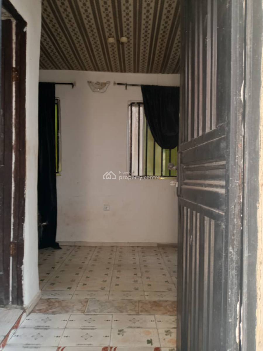 Bedroom and Parlour, Sunny Villa, Badore Road, Ajah, Lagos, Mini Flat (room and Parlour) for Rent