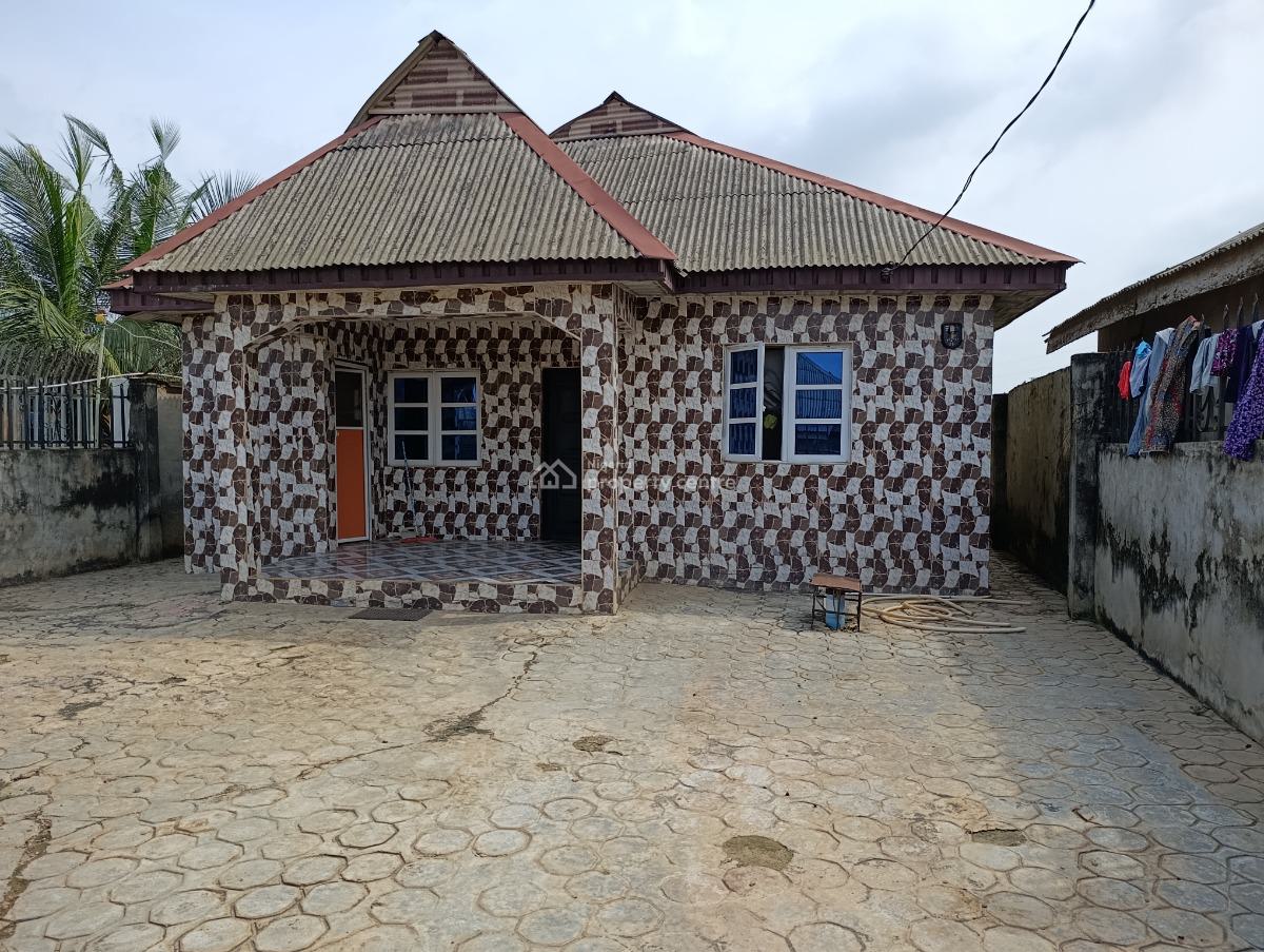 Decent 3 Bedroom Bungalow with a Bq, Lafenwa, Ado-odo/ota, Ogun, Detached Bungalow for Sale