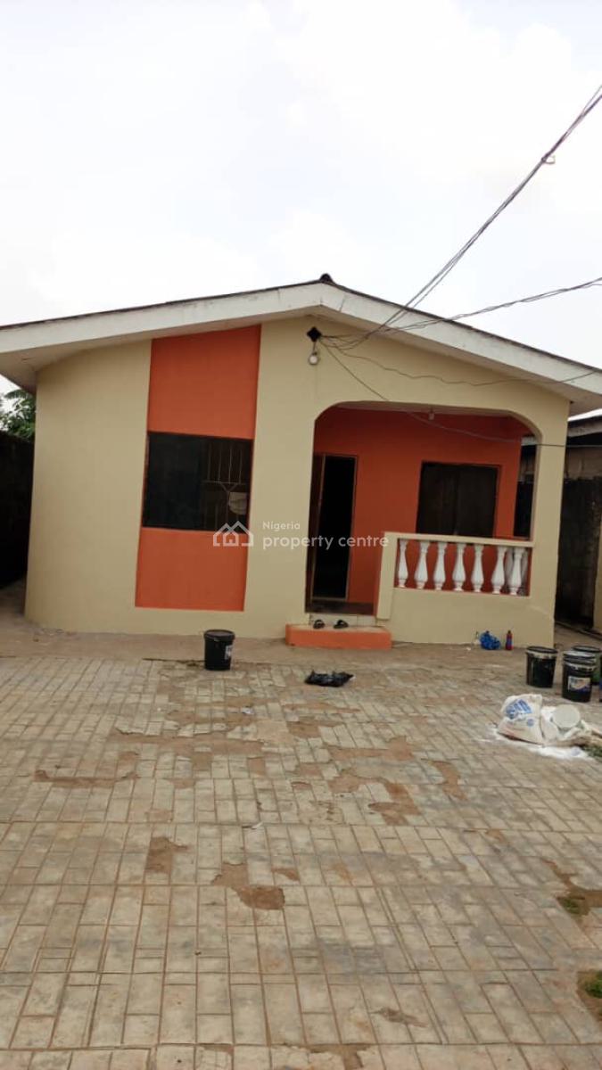 4 Bedroom Bungalow, Adisa Street, Ijegun, Ikotun, Lagos, Detached Bungalow for Sale