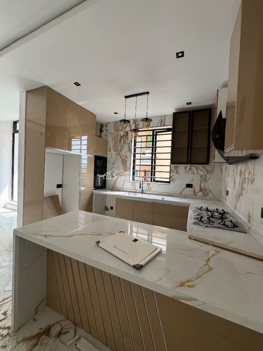 New 2 Bedroom Apartment, Lekki Phase 1, Lekki, Lagos, Flat / Apartment for Sale