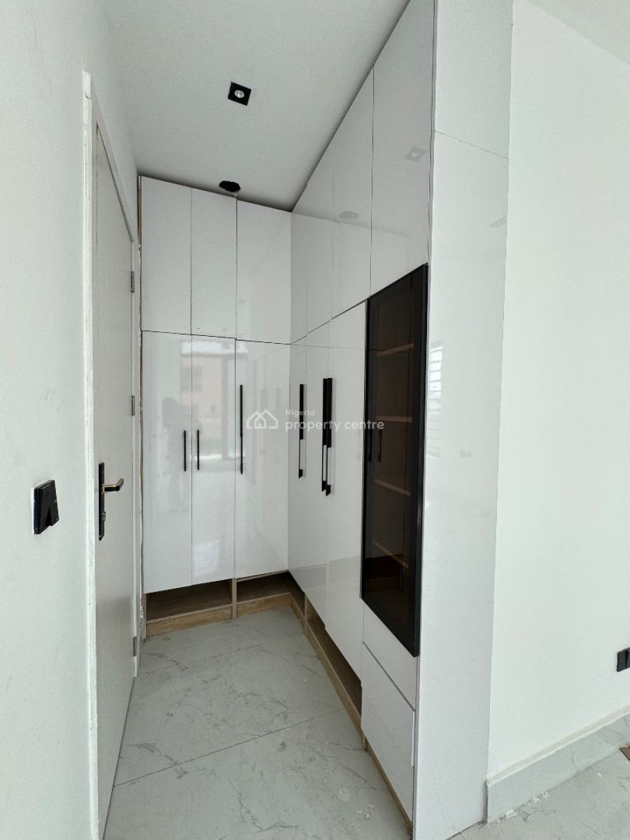 New 2 Bedroom Apartment, Lekki Phase 1, Lekki, Lagos, Flat / Apartment for Sale