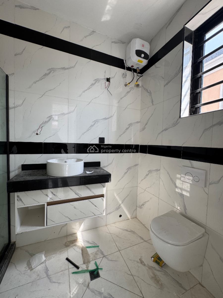 New 2 Bedroom Apartment, Lekki Phase 1, Lekki, Lagos, Flat / Apartment for Sale