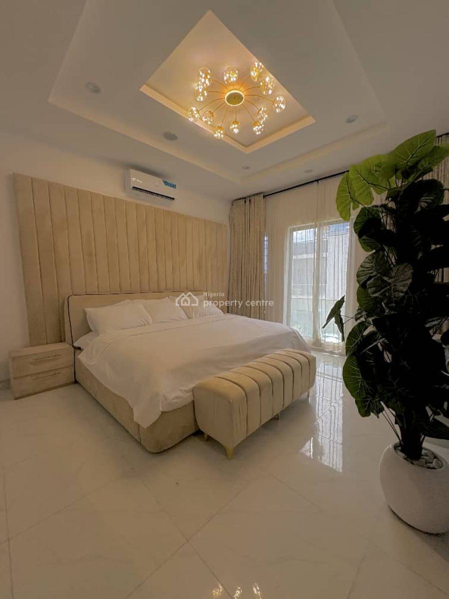 Luxury and Excellent 3bedroom Apartment, Off Spg Road, Ologolo Lekki, Ologolo, Lekki, Lagos, Flat / Apartment Short Let