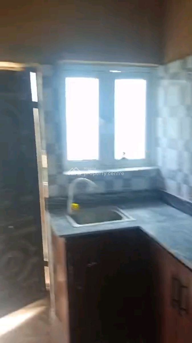 2 Bedroom Flat, Alagomeji, Yaba, Lagos, Flat / Apartment for Rent