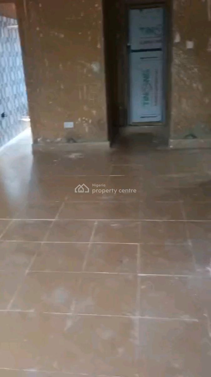 Standard 2 Bedroom Flat, Alagomeji, Yaba, Lagos, Flat / Apartment for Rent