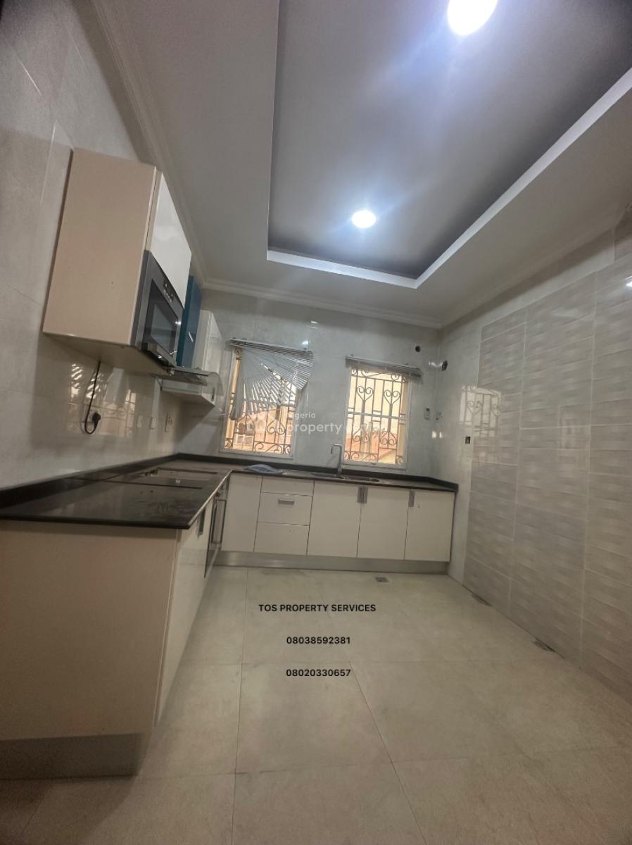 3 Bedroom Penthouse, Lekki Phase 1, Lekki, Lagos, Flat / Apartment for Rent