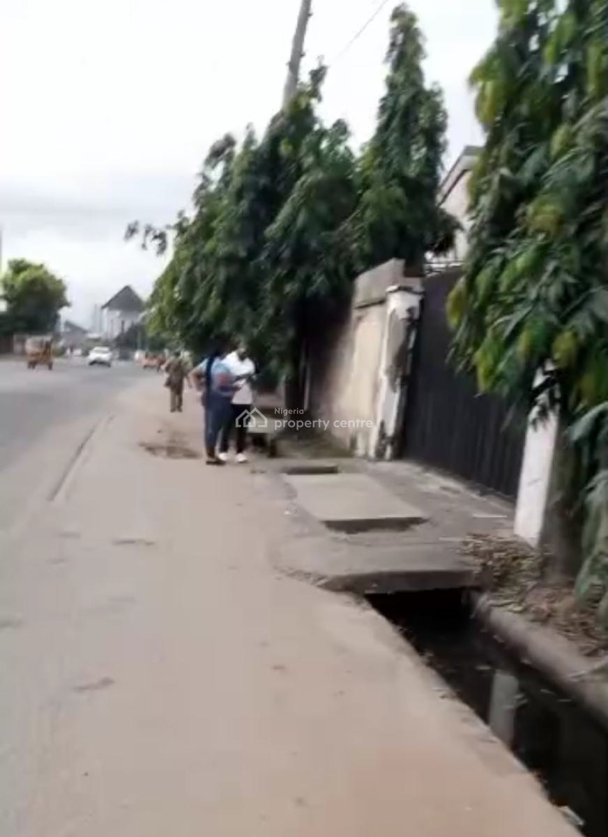 1,027sqm...its Beside  Wema Bank Along The Major Road., Town Planning Way Ilupeju Opposite Spar, Ilupeju, Lagos, Land for Sale