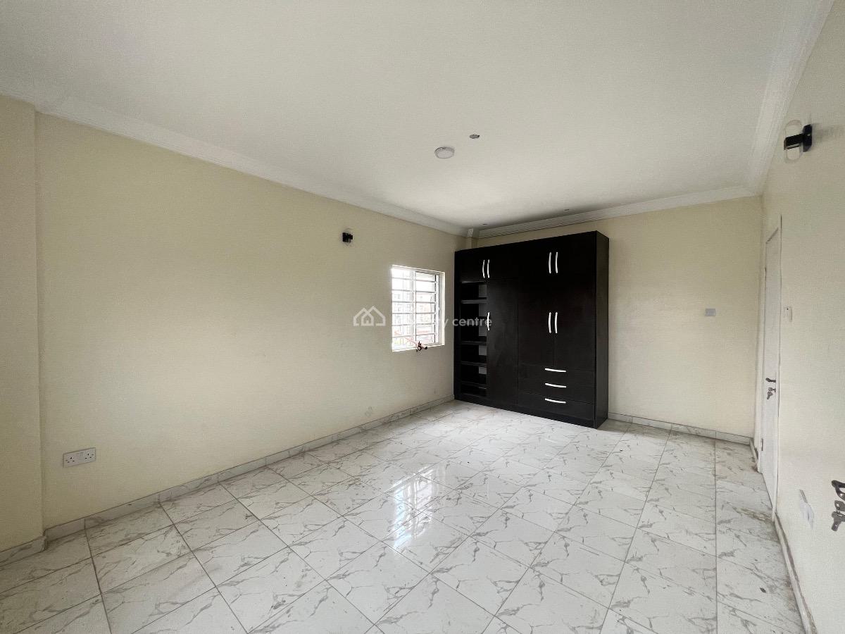 Newly Built 3 Bedroom Apartment, Panti Street, Adekunle, Yaba, Lagos, Flat / Apartment for Sale