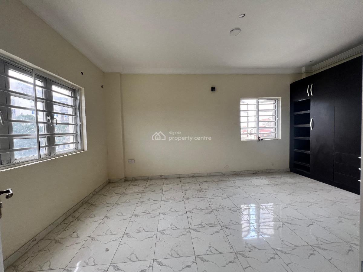 Newly Built 3 Bedroom Apartment, Panti Street, Adekunle, Yaba, Lagos, Flat / Apartment for Sale