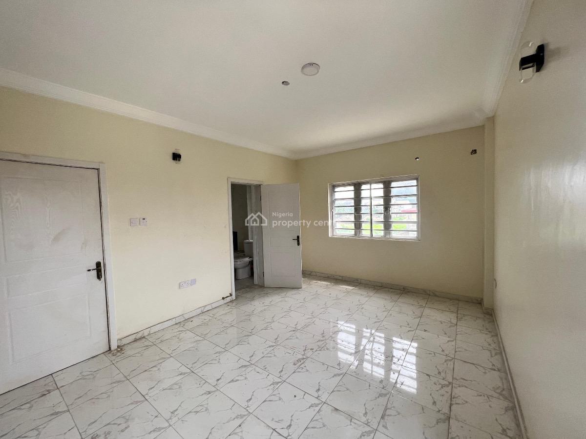 Newly Built 3 Bedroom Apartment, Panti Street, Adekunle, Yaba, Lagos, Flat / Apartment for Sale