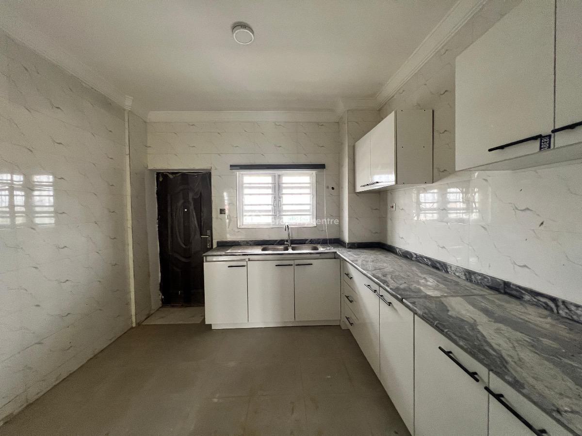 Newly Built 3 Bedroom Apartment, Panti Street, Adekunle, Yaba, Lagos, Flat / Apartment for Sale