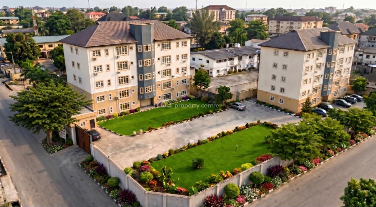 Newly Built 3 Bedroom Apartment, Panti Street, Adekunle, Yaba, Lagos, Flat / Apartment for Sale