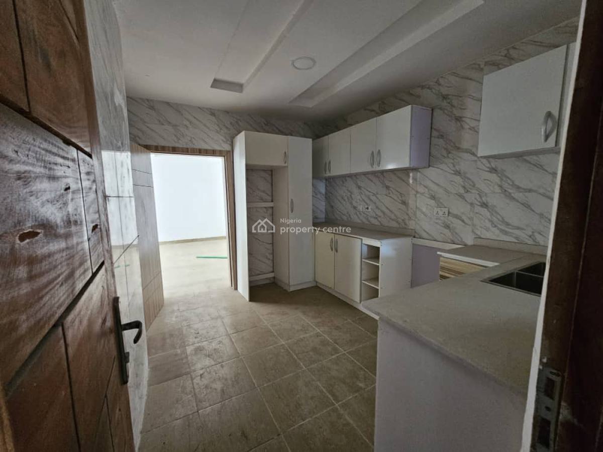 Exquisite 4 Bedroom Semi-detached Duplex, Chevron Drive, Lekki Phase 2, Lekki, Lagos, Semi-detached Duplex for Sale
