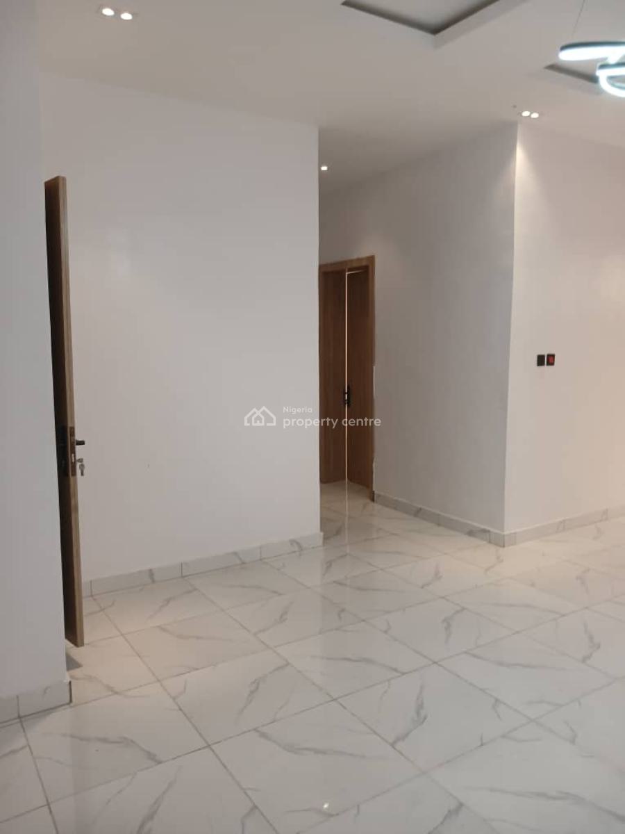 Luxury Serviced Room and Parlor, Off Pinnock Beach Road, Osapa, Lekki, Lagos, Mini Flat (room and Parlour) for Rent