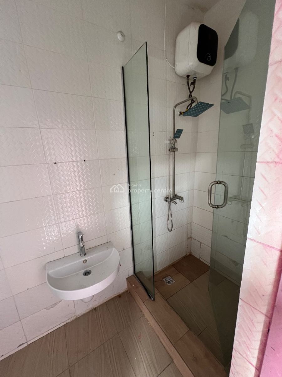 Super-massive Master Studio Apartment in a Secure Court, Osapa London Estate, Osapa, Lekki, Lagos, Self Contain (single Rooms) for Rent