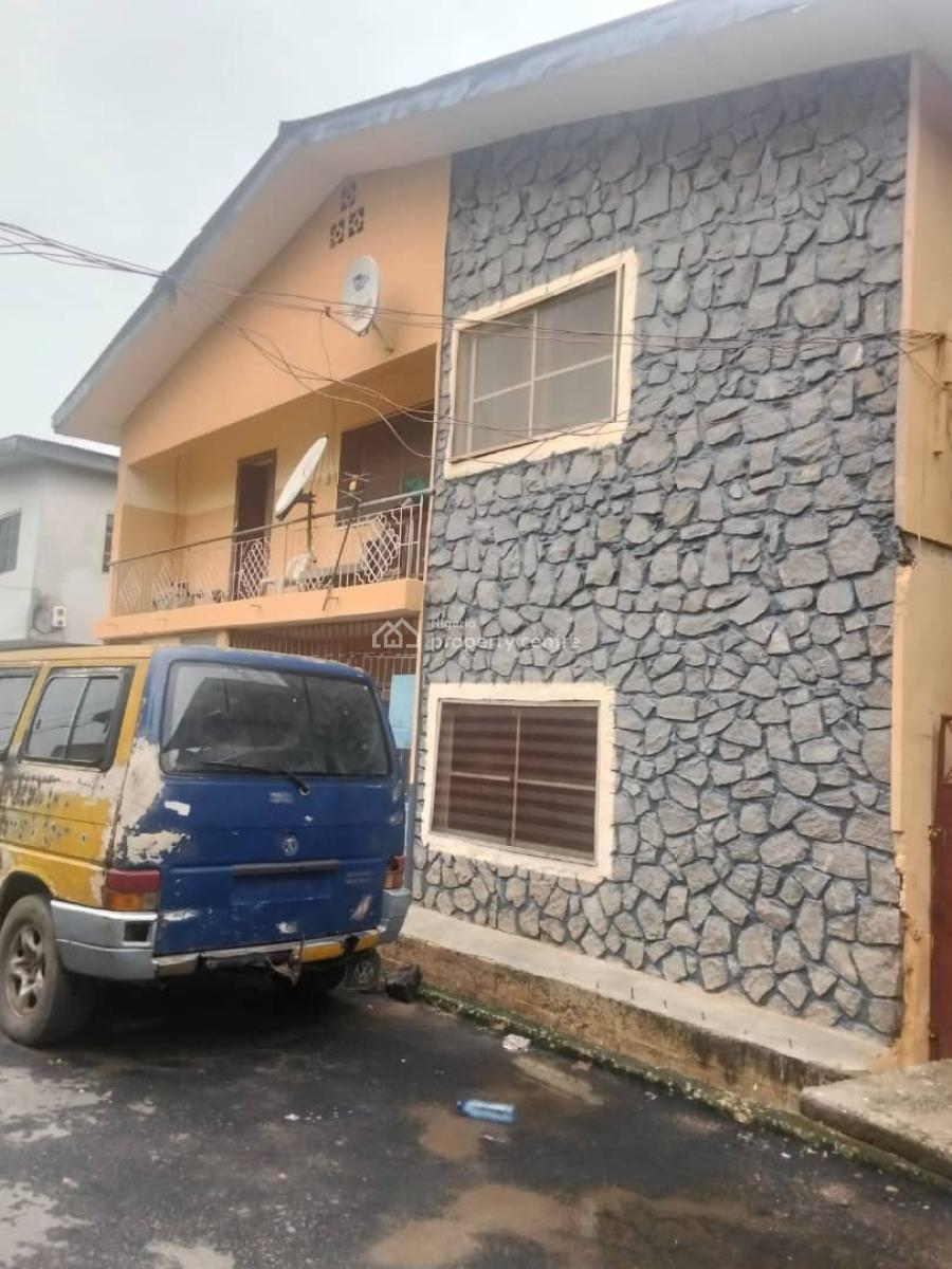 Prime Investment Opportunity: Multistory Block of Flats on 550sqm Plot, Dada Street, Bariga, Shomolu, Lagos, Block of Flats for Sale