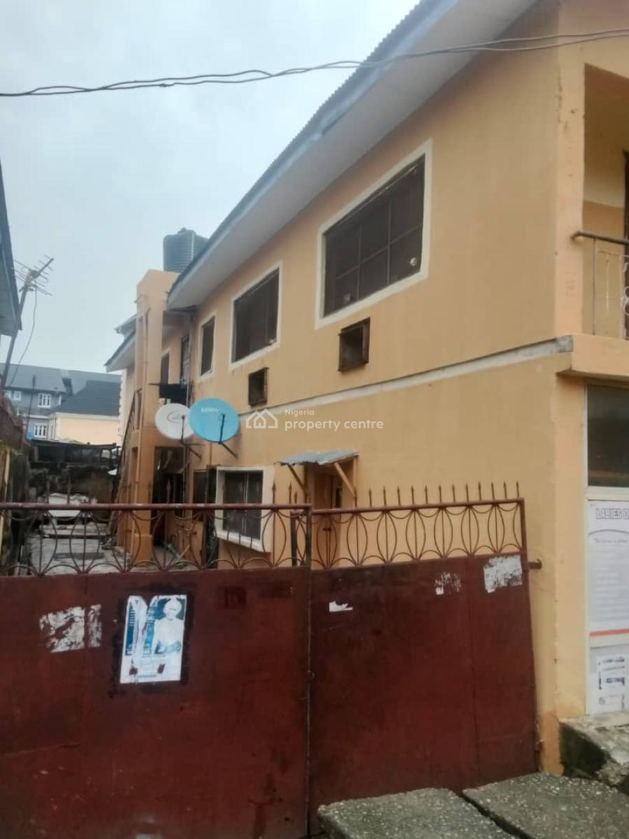 Prime Investment Opportunity: Multistory Block of Flats on 550sqm Plot, Dada Street, Bariga, Shomolu, Lagos, Block of Flats for Sale