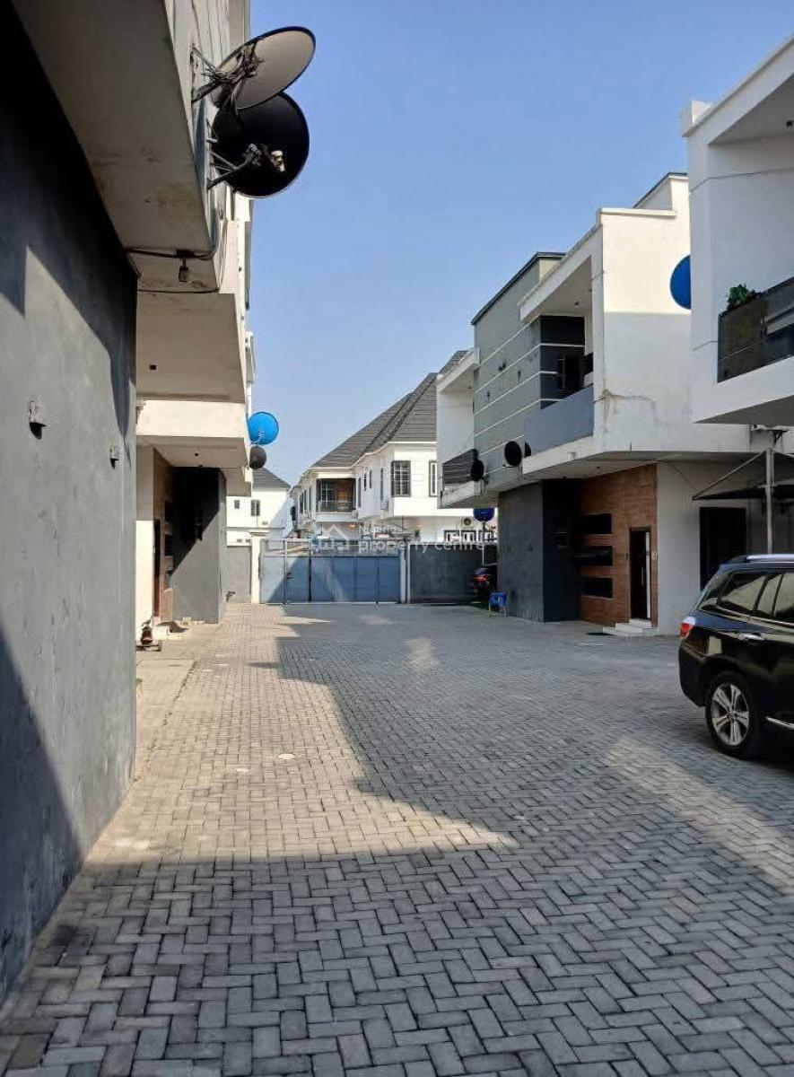 Lovely 4 Bedroom Semi-detached Duplex, Orchid Hotel Road, Lekki, Lagos, Semi-detached Duplex for Sale
