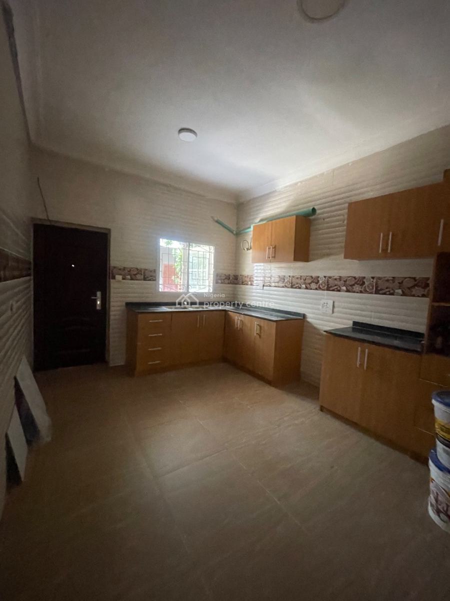 a Spacious Room and Parlor, Paradise Estate, Chevron Drive, Lekki, Lagos, Mini Flat (room and Parlour) for Rent