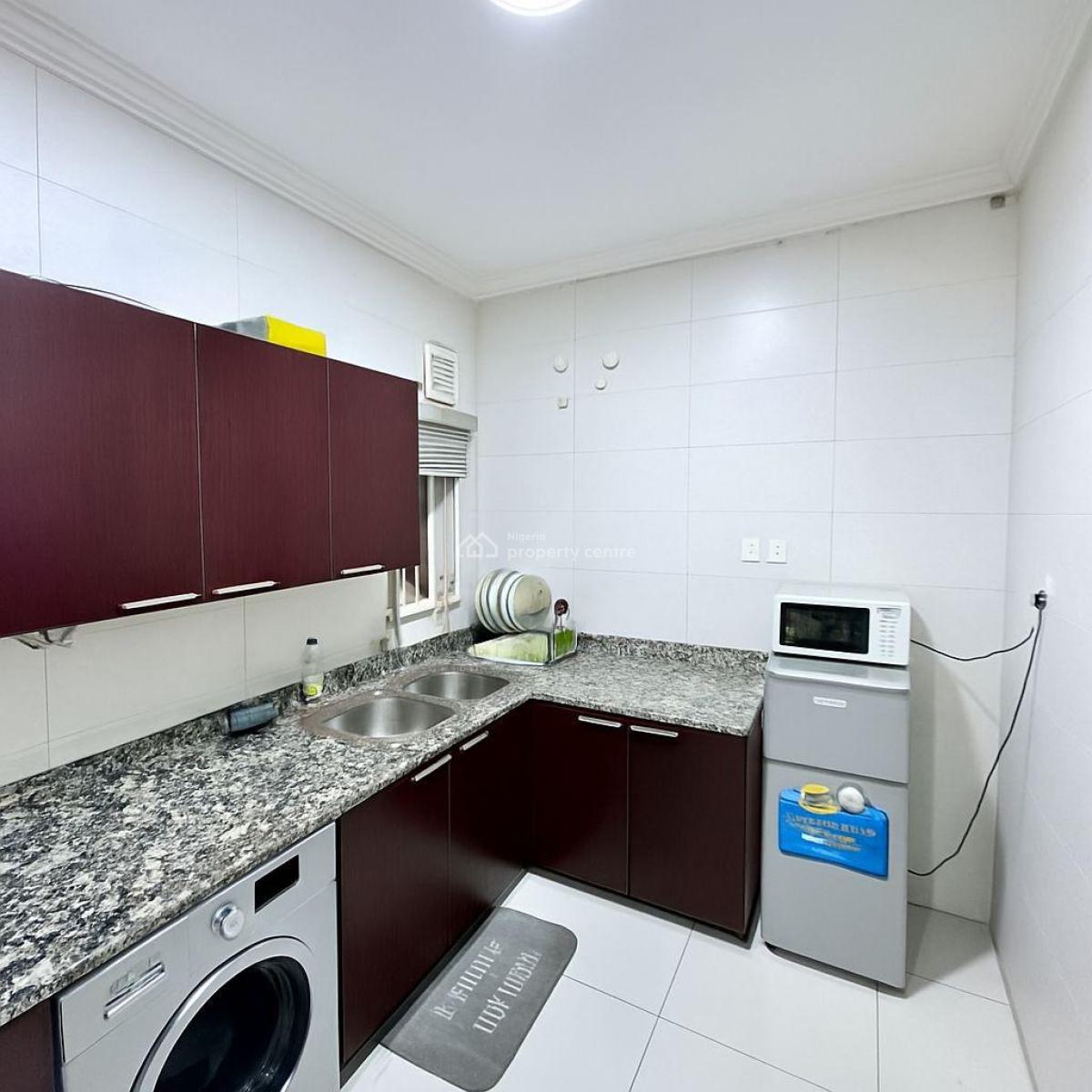 Luxurious 2-bedroom  Apartment, Admiralty Way, Lekki Phase 1, Lekki, Lagos, Flat / Apartment Short Let