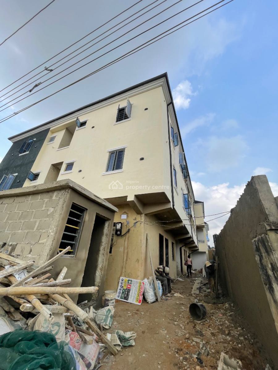 2 Bedroom Flat, Off Uba Bank, Ifako, Gbagada, Lagos, Flat / Apartment for Sale