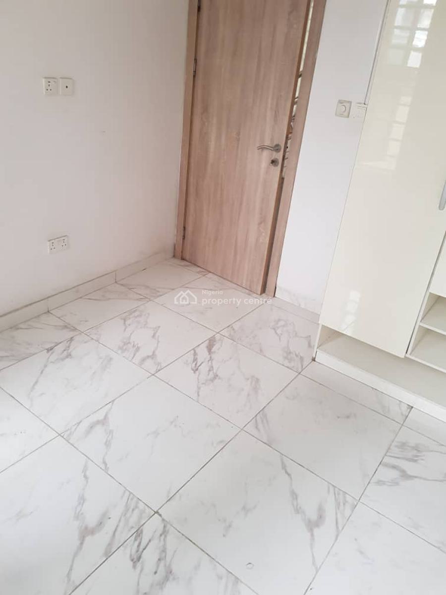 Well Renovated 4 Bedroom Terrace Duplex., Ikota, Lekki, Lagos, Terraced Duplex for Rent