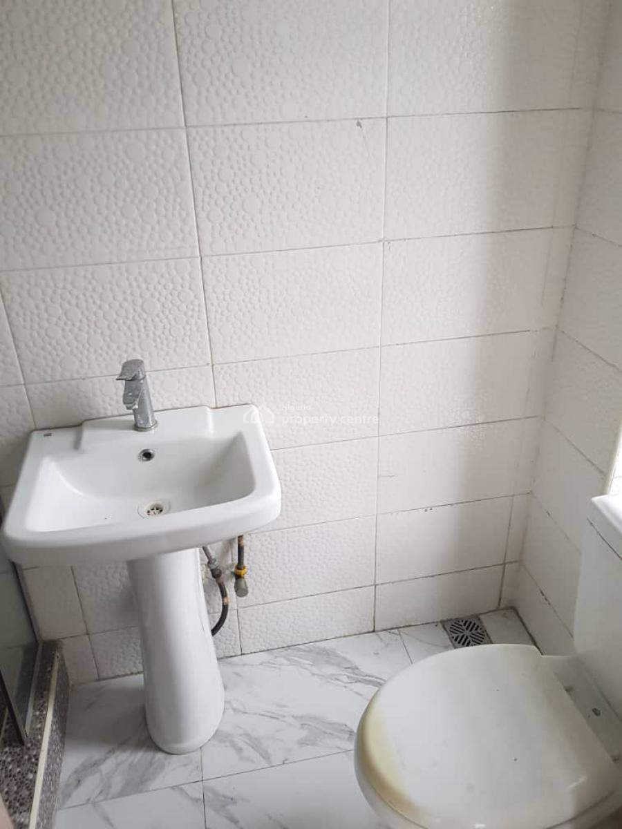 Well Renovated 4 Bedroom Terrace Duplex., Ikota, Lekki, Lagos, Terraced Duplex for Rent