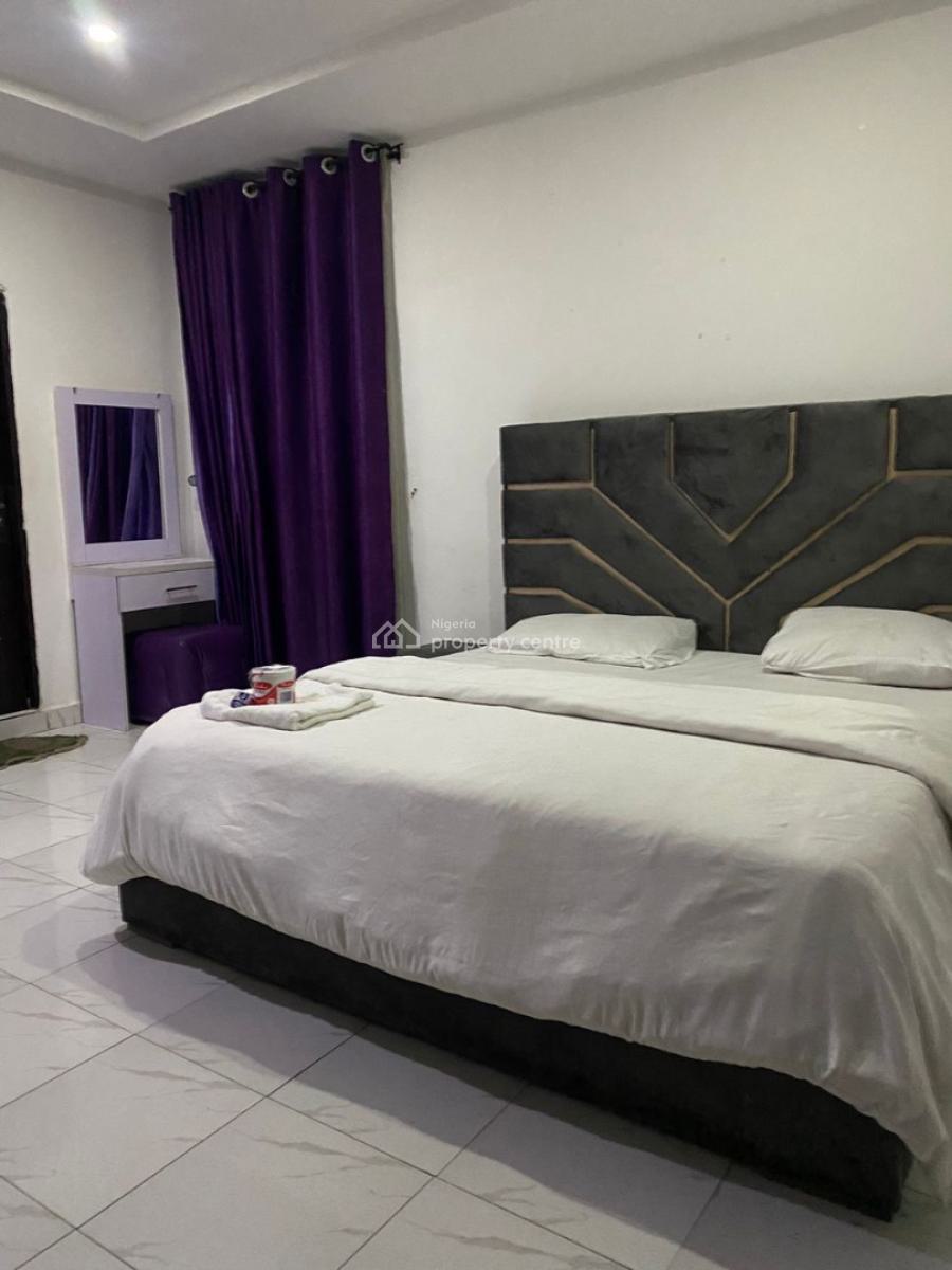 Luxury 3bedroom Apartment, Gwarinpa Estate, Gwarinpa, Abuja, Flat / Apartment Short Let