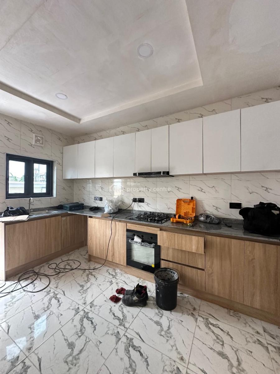 Spaciously Built 2 Bedroom Terrace Duplex with Swimming Pool &gym, Lekki Phase 1, Lekki, Lagos, Terraced Duplex for Rent