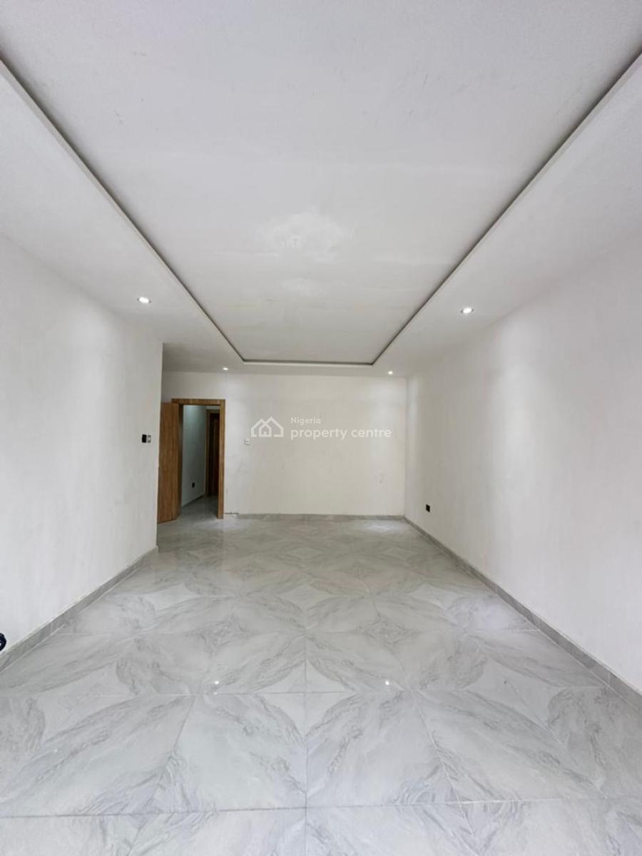 Spaciously Built 2 Bedroom Terrace Duplex with Swimming Pool &gym, Lekki Phase 1, Lekki, Lagos, Terraced Duplex for Rent