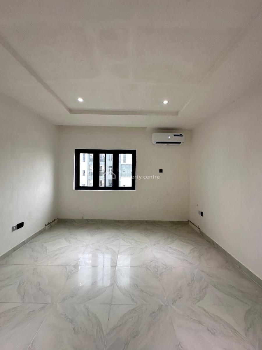 Spaciously Built 2 Bedroom Terrace Duplex with Swimming Pool &gym, Lekki Phase 1, Lekki, Lagos, Terraced Duplex for Rent