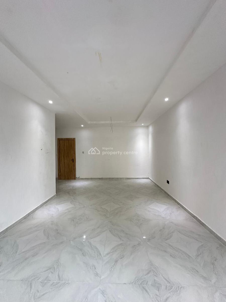 Spaciously Built 2 Bedroom Terrace Duplex with Swimming Pool &gym, Lekki Phase 1, Lekki, Lagos, Terraced Duplex for Rent