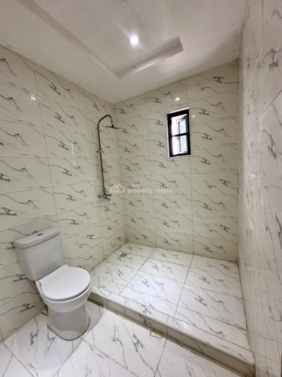 Spaciously Built 2 Bedroom Terrace Duplex with Swimming Pool &gym, Lekki Phase 1, Lekki, Lagos, Terraced Duplex for Rent