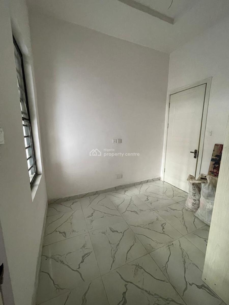 Luxury Room in a Share Duplex, Orchid Road, Lekki Phase 2, Lekki, Lagos, Self Contain (single Rooms) for Rent