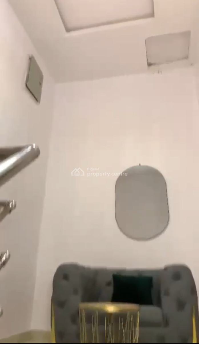 Distress 3 Bedroom, Harris Drive, Vgc, Lekki, Lagos, Terraced Duplex for Sale