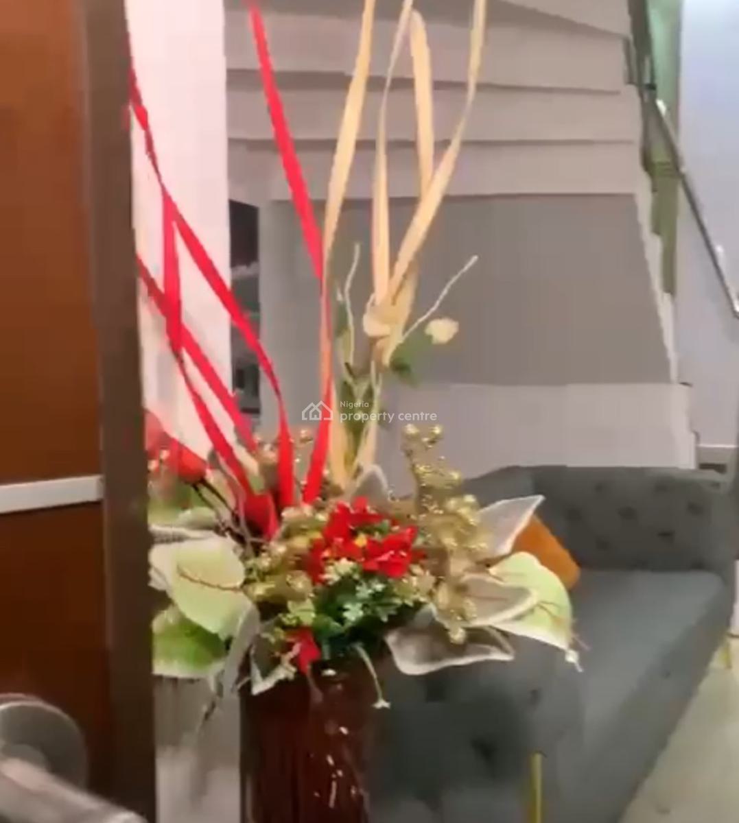 Distress 3 Bedroom, Harris Drive, Vgc, Lekki, Lagos, Terraced Duplex for Sale