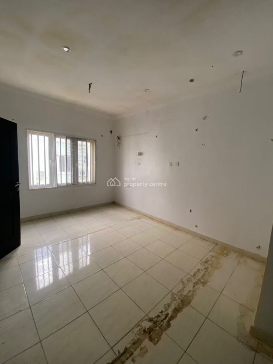 Serviced 4 Bedroom Terrace Duplex in a Serene Estate, Osapa, Lekki, Lagos, Terraced Duplex for Rent