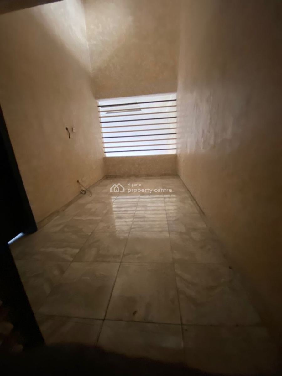 Serviced 4 Bedroom Terrace Duplex in a Serene Estate, Osapa, Lekki, Lagos, Terraced Duplex for Rent